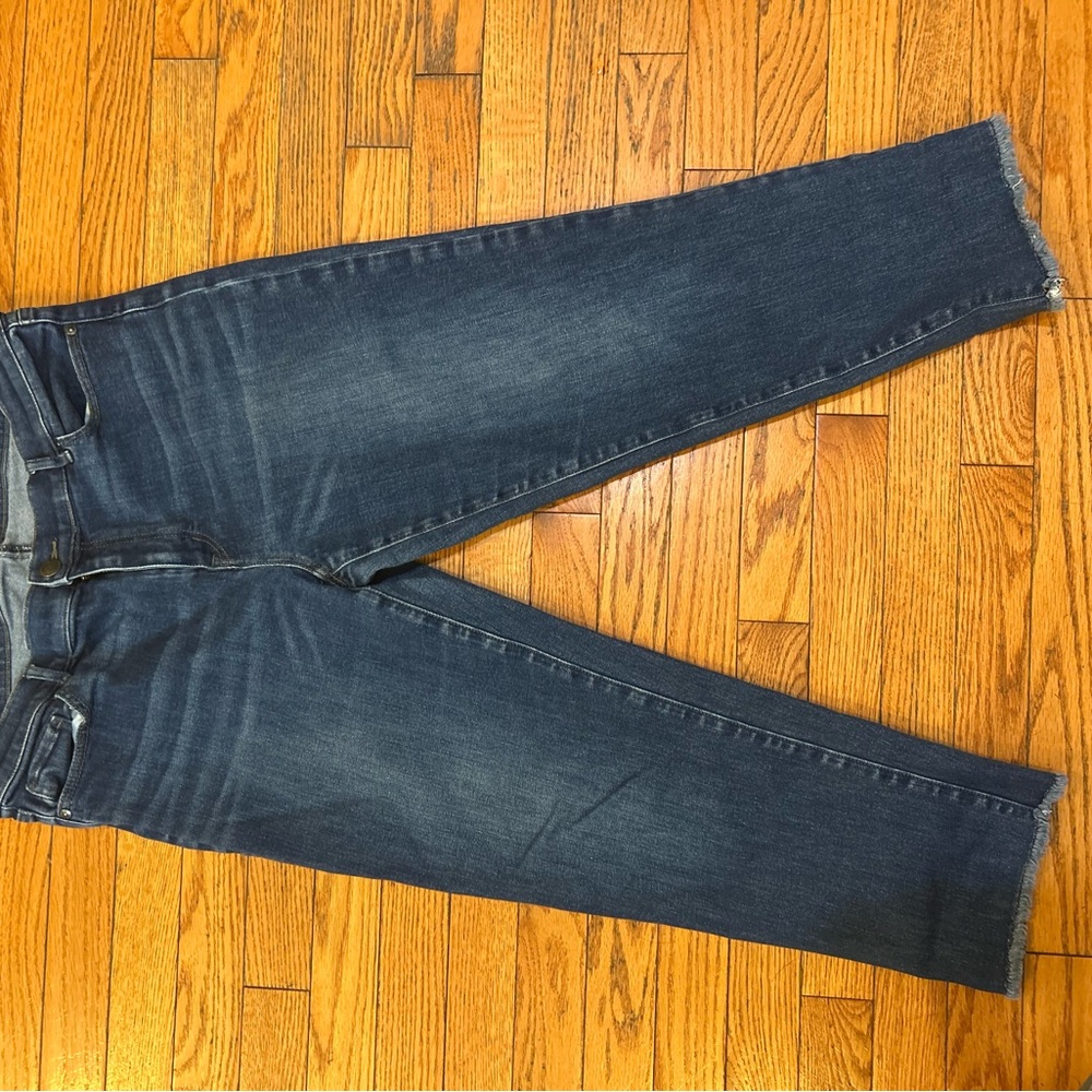 Women’s Loft capri jeans